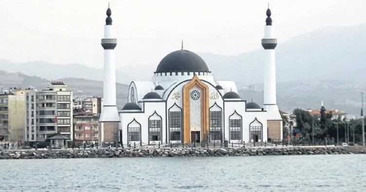 Nihal Atakaş Camisi ibadete açıldı