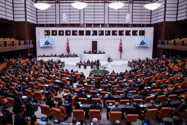 chpden-tbmmde-provokasyon-kilicdaroglunun-iftiralarina-bakan-soyludan-tepki-ispat-etmezse-serefsizdir-1670262249195.jpg