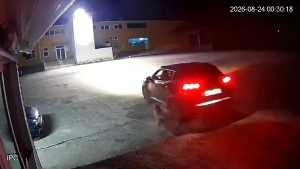 yerde-yatan-kopegi-ezdi-goruntuler-tepki-cekti-1787742988027.jpg