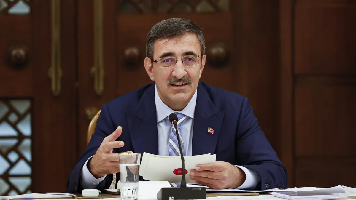 Cevdet Yılmaz’dan cari açık değerlendirmesi: Olumlu seyir devam ediyor Cevdet Yılmaz’dan cari açık değerlendirmesi: Olumlu seyir devam ediyor