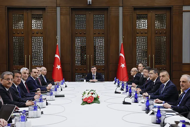 bakan-bolat-yatirimlarin-artirilmasi-icin-detayli-analizler-yaptik-1716817783768.jpg