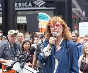 Filistin'e destek verdi diye anlaşmasını iptal ettiler! Yıldız isimden ders niteliğinde mesaj...