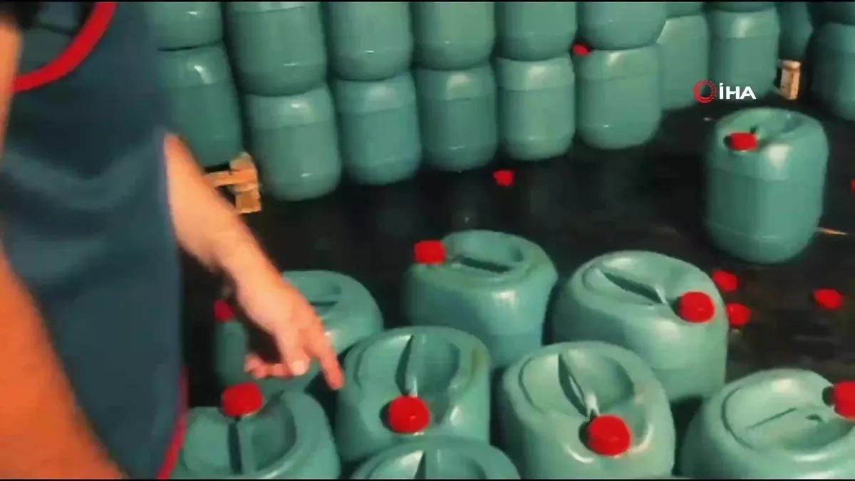 12 ilde 15 ayrı suç örgütüne operasyon… 109 şüpheli yakalandı | Video videosunu izle 12 ilde 15 ayrı suç örgütüne operasyon… 109 şüpheli yakalandı | Video videosunu izle