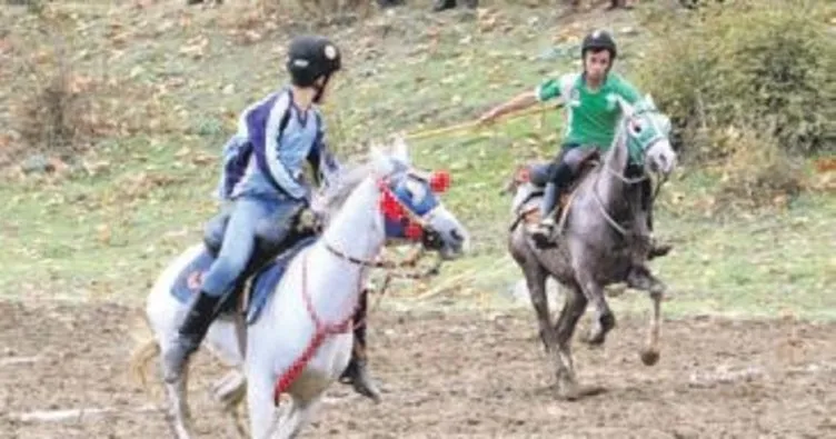 Atlı cirit geleneği Bursa’da yaşatılıyor