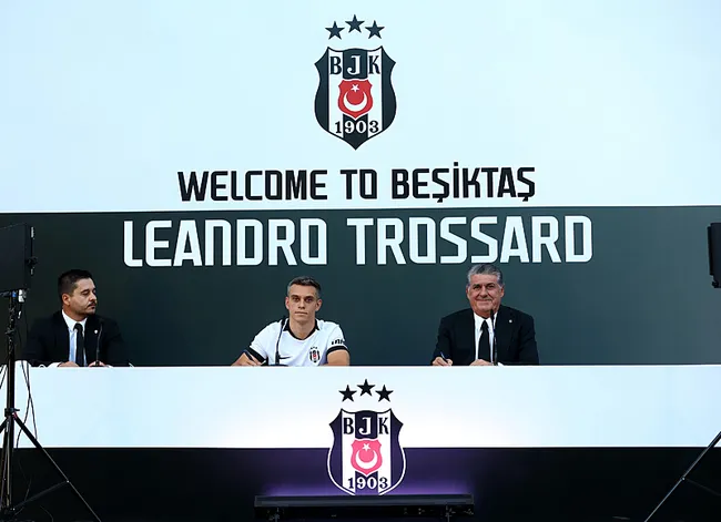 besiktasta-leandro-trossard-imzayi-atti-20-bin-taraftar-stadyuma-akin-etti-1784222672505.jpg