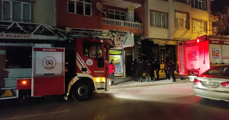 Eşi evi terk edince, hayatına son verdi