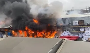 İstanbul’da plastik üretimi yapılan iş yerinde çıkan yangın hasara yol açtı