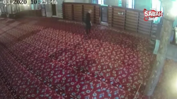 Sultanahmet Camisi'ndeki ayakkabı hırsızlığı kameraya böyle yansıdı | Video