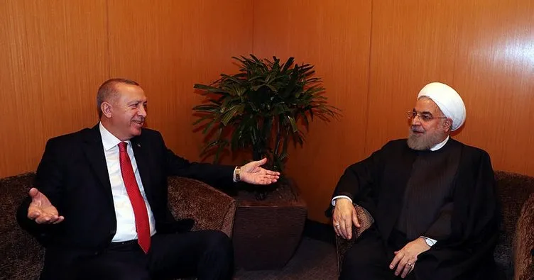 Malezya’da kritik temas! Başkan Erdoğan, İran Cumhurbaşkanı Ruhani ile bir araya geldi