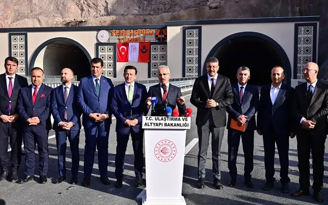 hakkari-yuksekova-arasi-25-dakika-kisaliyor-1733578474823.jpeg