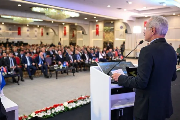 bakan-uraloglu-acikladi-turkiyenin-otoyol-agi-buyuyor-uzunluk-3-bin-848-kilometreye-cikti-1793354862258.jpeg