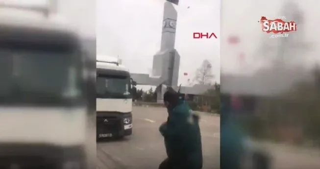 İstanbul’da lodos faciası: Çatalca’daki saat kulesi böyle devrildi!