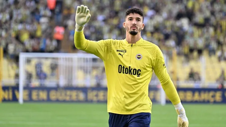 Son dakika Fenerbahçe transfer haberi: Kanarya'da şok ayrılık! İsmail Kartal 3 ismin biletini kesti...