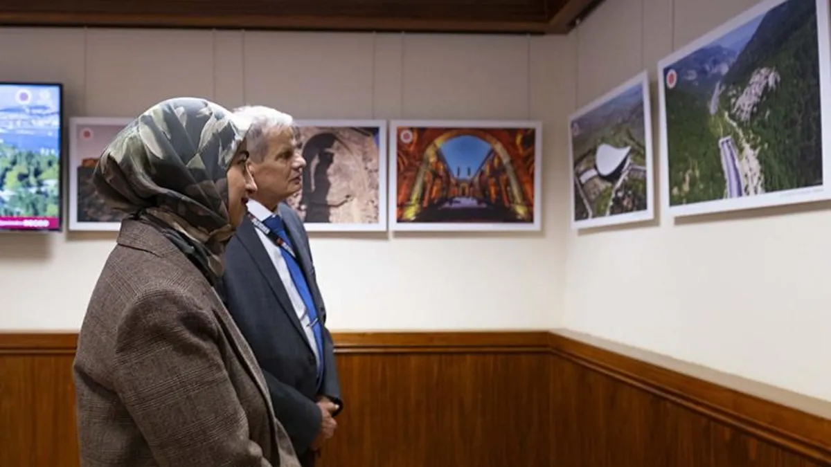 Londra'da Türkiye Yüzyılı fotoğraf sergisi açıldı