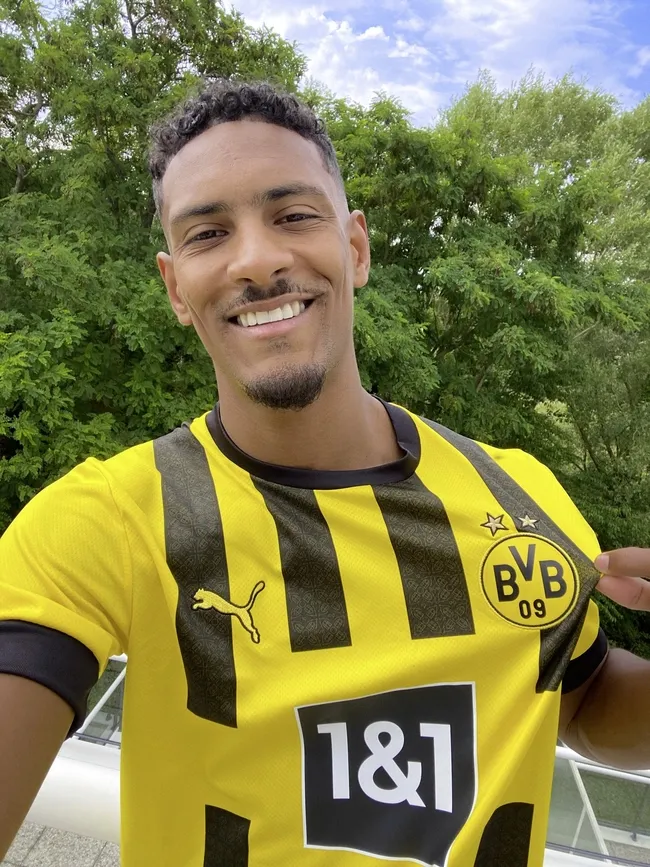 borussia-dortmund-haaland-yerine-sebastien-halleri-transfer-etti-1657140309599.jpg