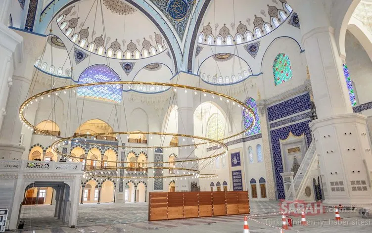 Çamlıca Camii bir Türkiye mozaiği