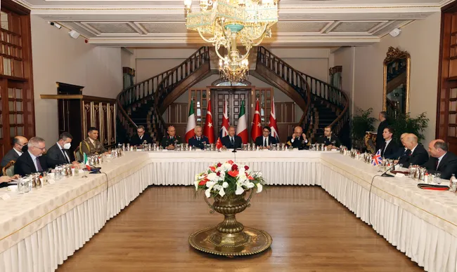 bakan-akar-ingiliz-ve-italyan-mevkidaslari-ile-gorustu-rusya-ukrayna-savasi-icin-ateskes-ve-diplomasi-vurgusu-1649449779117.jpg