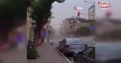 İzmir Ödemiş ve Kiraz’da fırtına etkili oldu: Çatılar uçtu, ağaçlar devrildi | Video