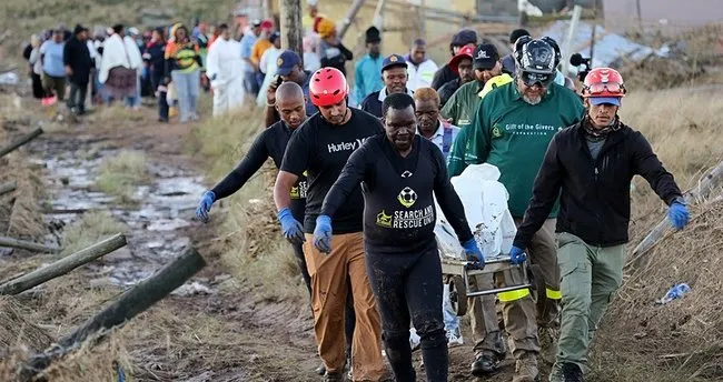 Güney Afrika’da sel felaketi: 90 ölü