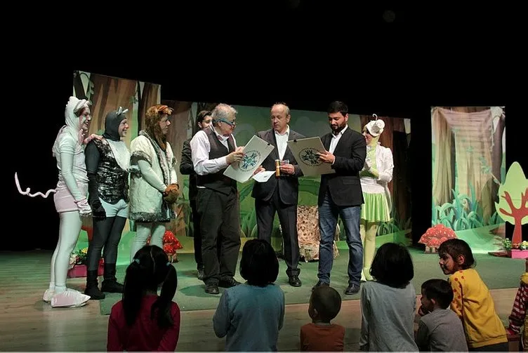 Kağıthane’de ’en çok çocuk ile tiyatro izleme’ rekoru kırıldı