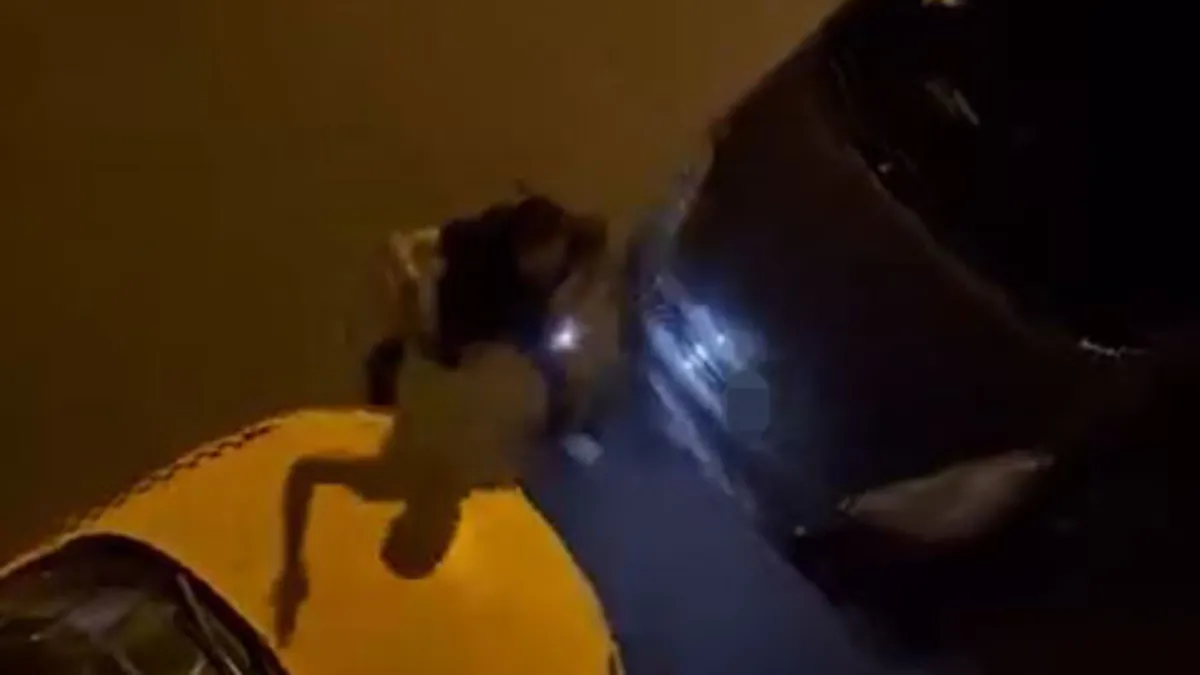 Esenyurt’ta korkutan olay: Ev bastı defalarca ateş etti! Esenyurt’ta korkutan olay: Ev bastı defalarca ateş etti!