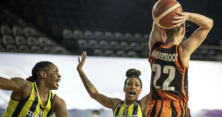 Euroleague’de Kadınlar’da Fenerbahçe Öznür Kablo yarı finalde Ekaterinburg’a mağlup oldu.
