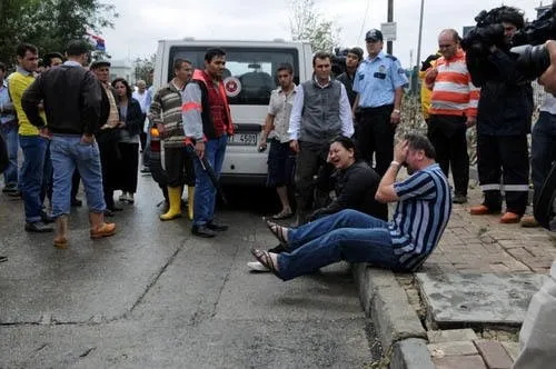 Servis minibüsünde 7 kadın öldü