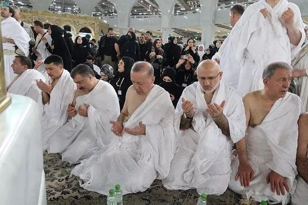 Başkan Recep Tayyip Erdoğan Umre ziyaretini gerçekleştirdi
