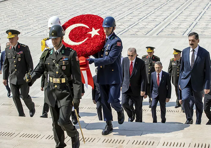 son-dakika-baskan-recep-tayyip-erdogan-baskanligindaki-yuksek-askeri-sura-yas-toplantisi-basladi-1659608381830.jpg