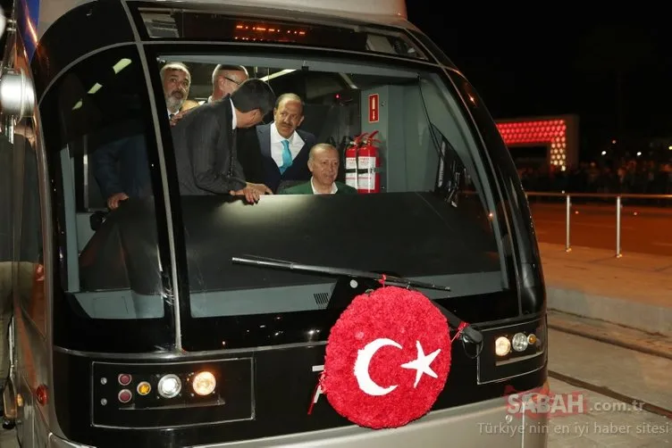 Başkan Erdoğan Antalya’da tramvay hattı açıp test sürüşü yaptı