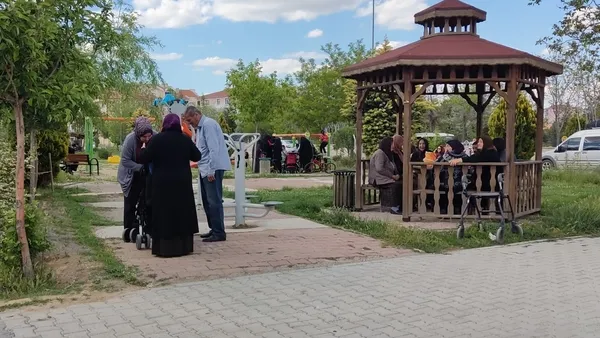 son-dakika-konyada-korkutan-deprem-ankarada-da-hissedildi-olumsuz-bir-durum-var-mi-1747314815028.jpeg SON DAKİKA! Konya'da korkutan deprem! Ankara'da da hissedildi: Olumsuz bir durum var mı?