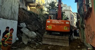 Binanın istinat duvarı çöktü, deprem oluyor zannedildi! #istanbul