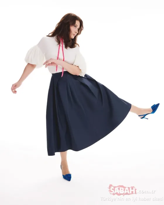 Nurgül Yeşilçay ekim ayında böyle denize girdi! Victoria’s Secret mankenlerini ti’ye aldı!