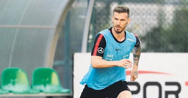 Serdar Aziz: Ben varsam gol yok