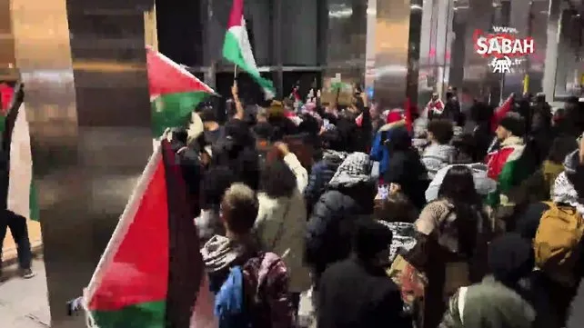 İsrail katliamına verdikleri destekle biliniyordu: New York’ta büyük Starbucks protestosu! | Video