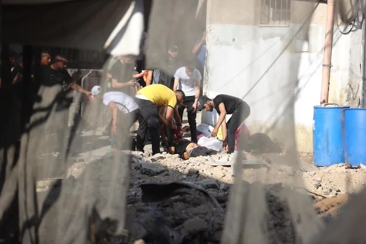 Son yılların en büyük saldırısı! İsrail’in zulümü devam ediyor: Ölü sayısı 10’a yükseldi