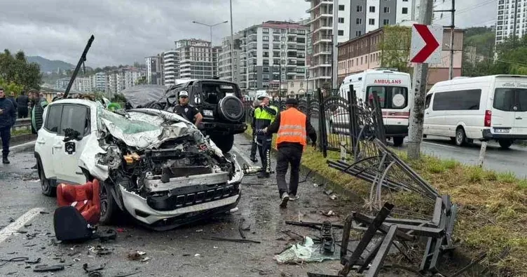 Rize’nin Pazar ilçesinde feci kaza: 1 ölü, 7 yaralı
