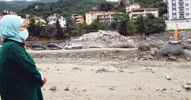 Emine Erdoğan’dan Bozkurt’a geçmiş olsun ziyareti