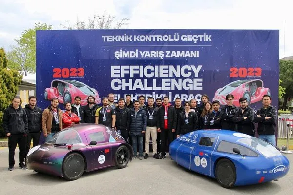 cukurova-universitesi-15-adana-elektromobil-takimi-yine-sampiyon-oldu-1684227053534.jpg