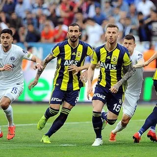 Son dakika haberi! Fenerbahçe'den ayrılan Mehmet Topal'a ilk transfer teklifi geldi