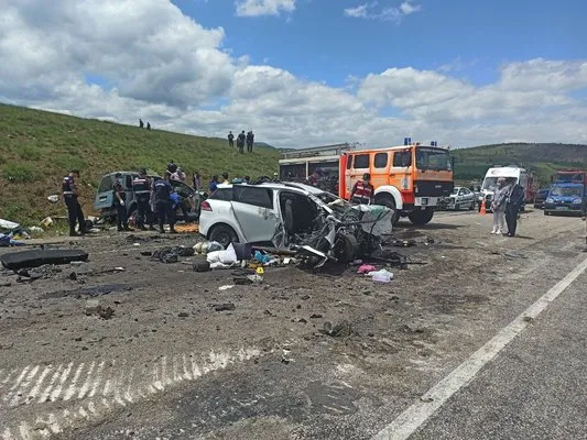 Sivas’taki kazada ölen 9 kişinin kimlikleri belirlendi