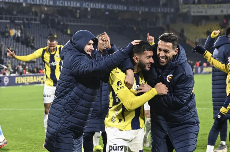 SON DAKİKA: Beşiktaş derbisinde Mourinho’dan sürpriz hamle! Fenerbahçe’nin derbi 11’inde Oğuz Aydın-Maximin kararı...