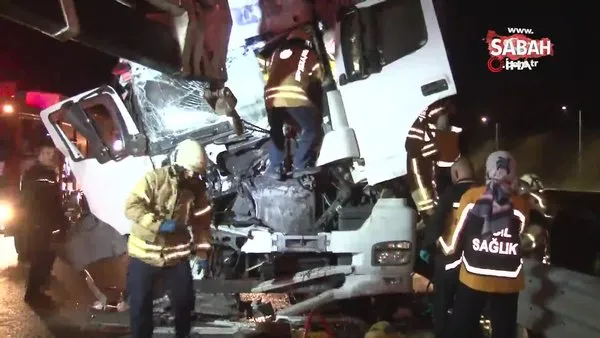 Kuzey Marmara Otoyolu'nda tır, kamyona arkadan çarptı: 2 yaralı | Video