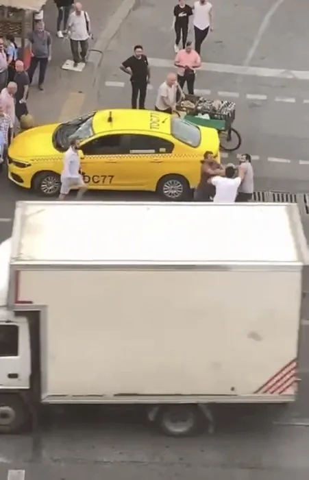 Kadıköy’de taksici uyanıklığı: Taksimetreyi açmak istemeyince olanlar oldu!