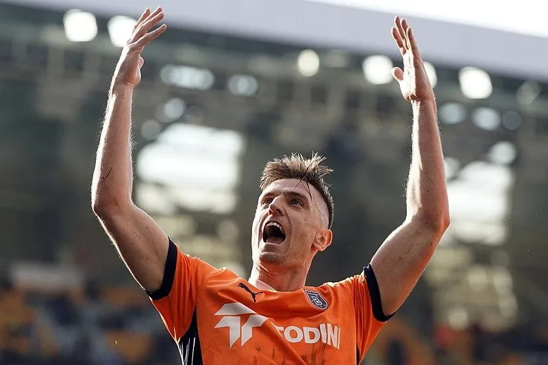 Süper Lig devi gözünü kararttı! Krzysztof Piatek hamlesi…