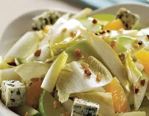 Cevizli Beyaz Hindiba Salatası