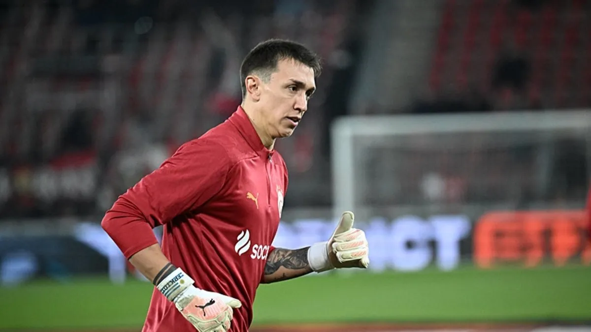 Derbinin en deneyimlisi Muslera!