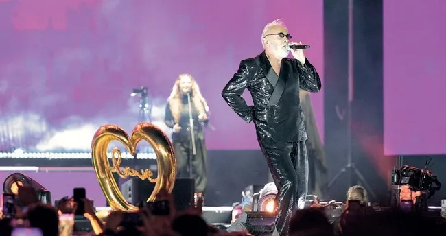 11 yıl aradan sonra gelen konser