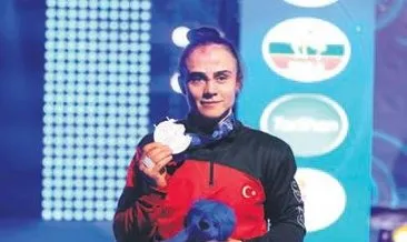 Elif Jale Yeşilırmak gümüş madalya kazandı