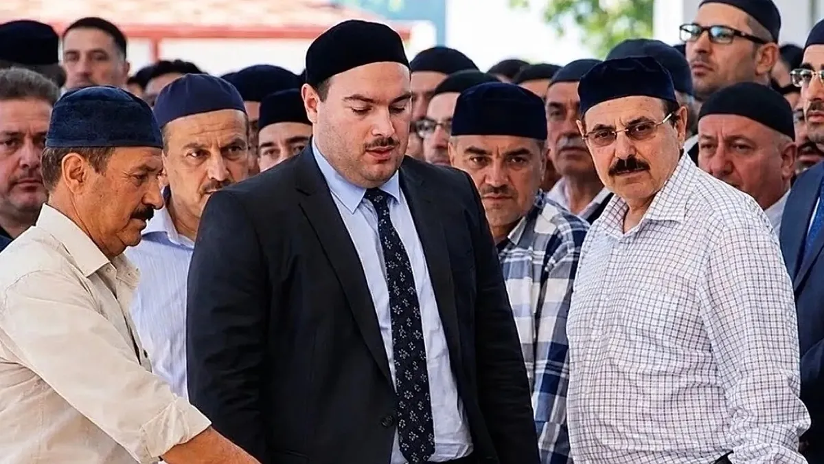 'Alihan Kuriş suç örgütü'nün mali arşivi ortaya çıktı: 37 klasör dolusu belge ele geçirildi! "Bağış" listeleri mercek altına alındı haber görseli